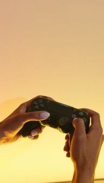 game apk 2025 8Day